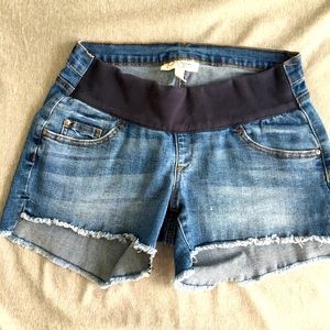 Maternity shorts